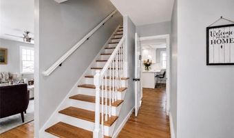 3 Pinetop Rd, Barrington, RI 02806