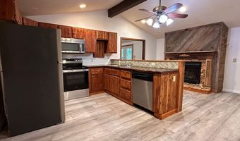 200 Watts Ln, Big Sandy, TN 38221