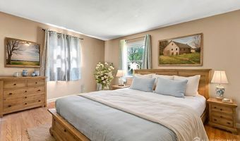 22 Berkshire St, Avenel, NJ 07001