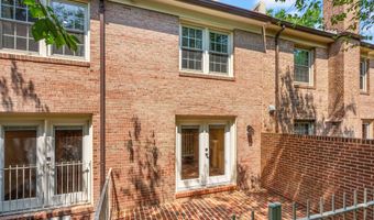 2345 S ROLFE St S, Arlington, VA 22202