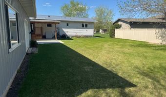 613 Vera St, Bottineau, ND 58318