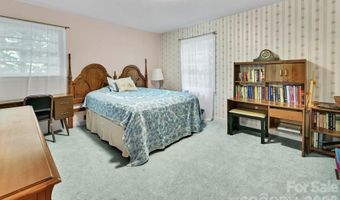 28 Glenview Rd, Asheville, NC 28804