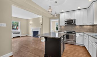 3200 2ND St S, Arlington, VA 22204