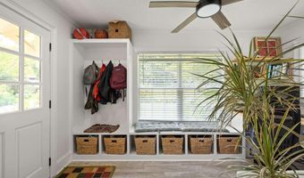 160 Crestview Cir, Athens, GA 30606