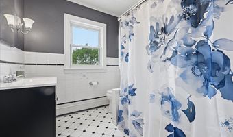 17 Norman Ave, Amityville, NY 11701