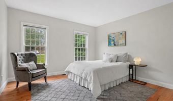 15 Strafford Ln, Bedford, NH 03110