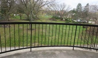 1605 E Central Rd 322C, Arlington Heights, IL 60005