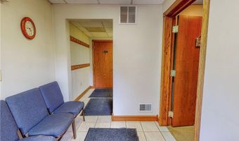 5696 Steubenville Rd SE, Amsterdam, OH 43903