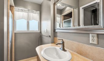 1179 N Main St, Ashland, OR 97520