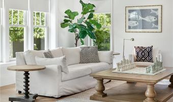 15 High St, Newport, RI 02840