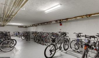 3000 SPOUT RUN Pkwy C603, Arlington, VA 22201