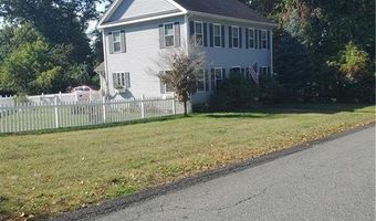6 Streamview Dr, Cumberland, RI 02864