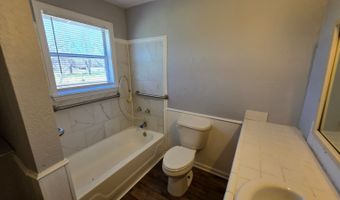 310 S Wickham St, Alvord, TX 76225