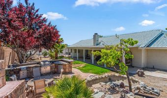 16501 Menahka Rd, Apple Valley, CA 92307