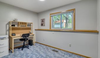 1443 Mckinley Ct, Anoka, MN 55303