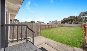 875 OCEAN Dr SW, Bandon, OR 97411