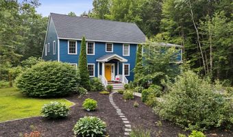 43 Lakeside Dr, Falmouth, ME 04105