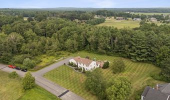 2 Winsome Lea Rd, Falmouth, ME 04105
