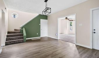 37 College St, Alexandria, OH 43001