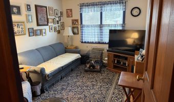 124 Brentwood Dr, Bristol, CT 06010