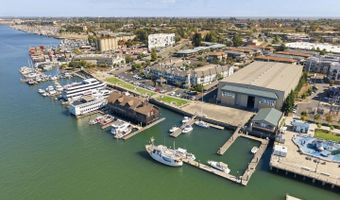 2825 Crusader St, Alameda, CA 94501