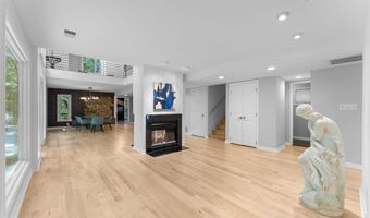 6829 LITTLE RIVER Tpke, Annandale, VA 22003