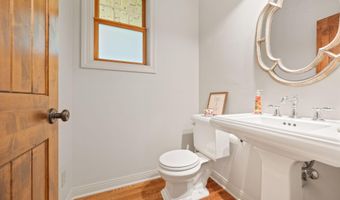 11668 E Laketowne Dr, Albertville, MN 55301