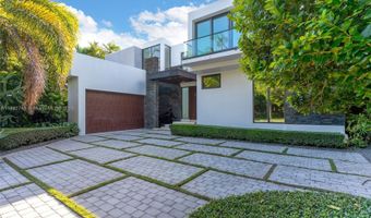 124 Park Dr, Bal Harbour, FL 33154