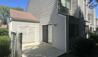 52 Deer Run 52, Bethel, CT 06801