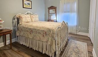 84 Wintergreen Dr, Beaufort, SC 29906