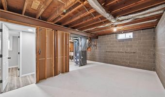 2027 40th Ave, Alden, WI 54020