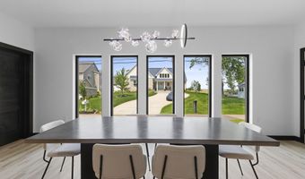 2257 E SHORE Dr, Green Bay, WI 54302