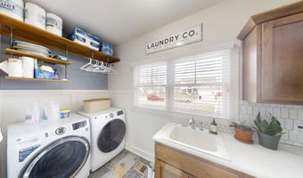 5962 Deer Hollow Rd, Auburn, IN 46706
