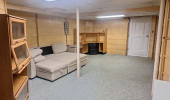 25 Eighth St, Auburn, ME 04210