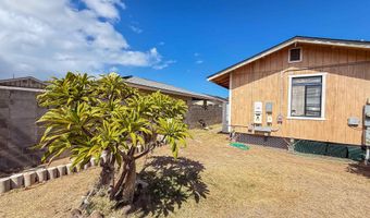 588 POHAKU St, Kahului, HI 96732