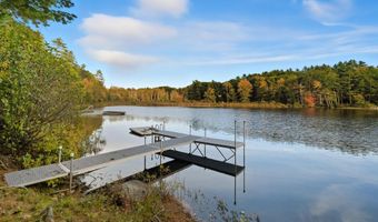 543 Long Shores Dr, Barrington, NH 03825