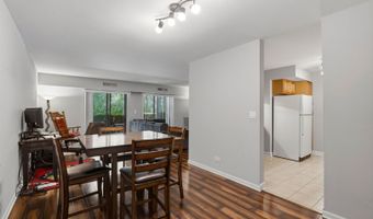 1615 E Central Rd 113B, Arlington Heights, IL 60005
