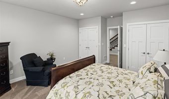 4715 Richland Woods Ct, Alton, IL 62002