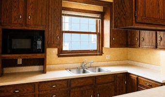 1009 S Kline St, Aberdeen, SD 57401