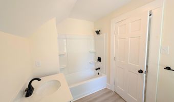 371 1st St, Albany, NY 12206