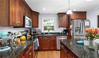 689 Middle Rd, East Greenwich, RI 02818