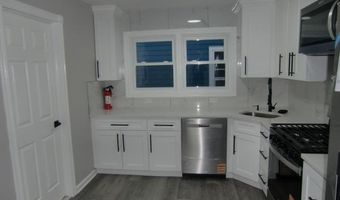 210 Merritt Ave, Bergenfield, NJ 07621