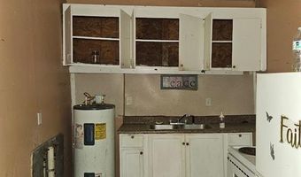 2118 Harden St, Savannah, GA 31415
