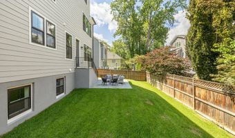 8613 MELWOOD Rd, Bethesda, MD 20817