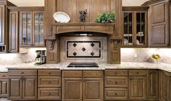 5 Utrera Ln, Hot Springs Village, AR 71909