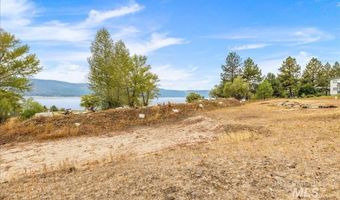 515 Lakeview Dr, Cascade, ID 83611