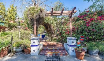 2393 Allen Ave, Altadena, CA 91001