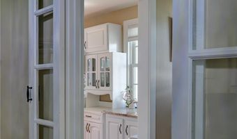 35 Pelham St A, Newport, RI 02840