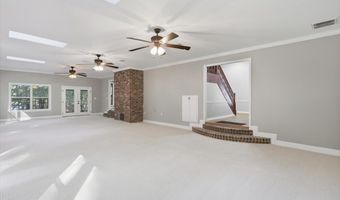 345 Lakeway Dr, Brandon, MS 39047