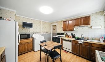 414 Green St, Burlington, NJ 07005